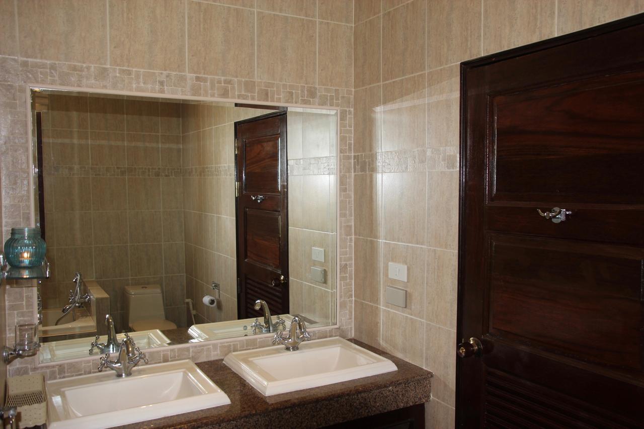 Sibaja Palms Sunset Beach Luxury Villa Taling Ngam  Exterior photo
