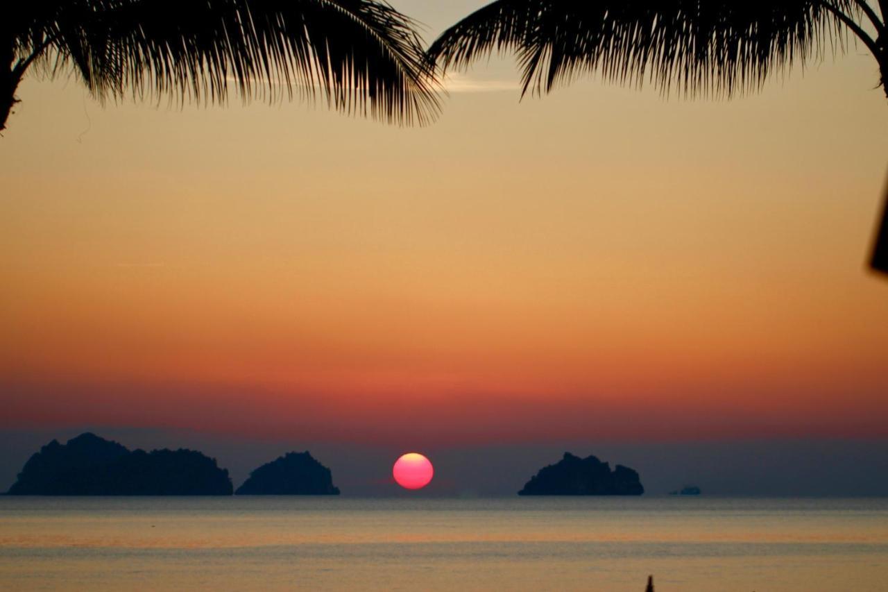 Sibaja Palms Sunset Beach Luxury Villa Taling Ngam  Exterior photo